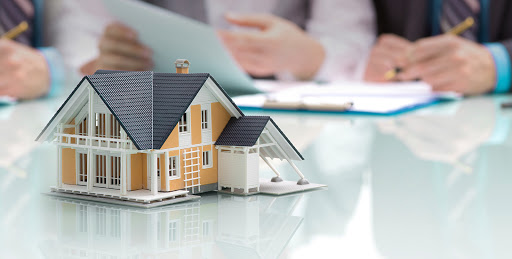 4 lưu ý về hợp đồng mua bán nhà đất không nên bỏ qua 2 Người mua cần tìm hiểu kỹ về hợp đồng mua bán nhà đất trước khi "xuống tiền".